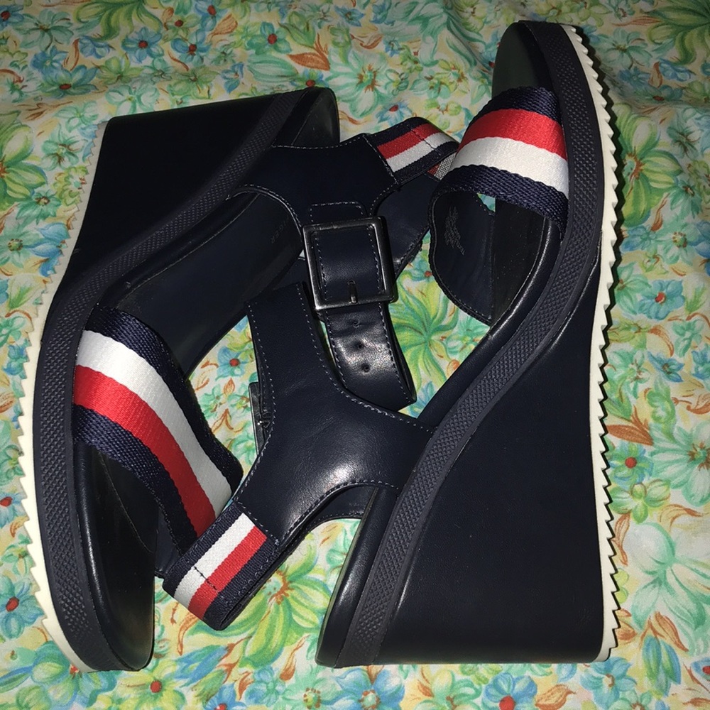 Red,white & blue Tommy Hilfiger wedge sandals (9.5) - Picture 6 of 7